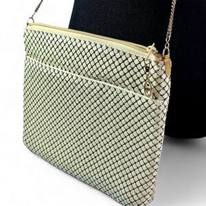 1970s Cream/Beige Metal Mesh Shoulder/Crossbody Bag, made in Hong Kong